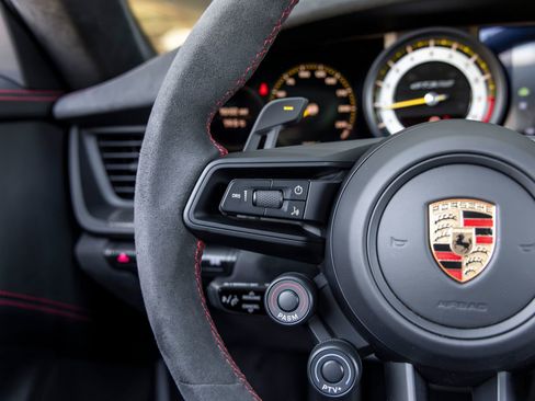 Certified 2025 Porsche 911 GT3 RS RWD image 45