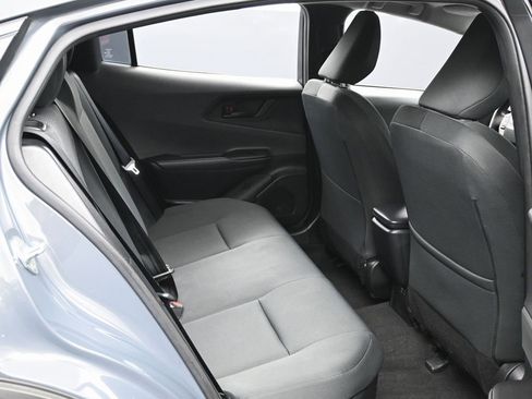 Used 2024 Toyota Prius LE image 31