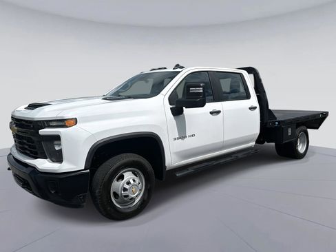 Used 2024 Chevrolet Silverado 3500 W/T w/ Snow Plow Prep Package image 8