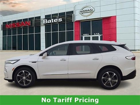 Used 2022 Buick Enclave Essence w/ Sport Touring Edition image 3