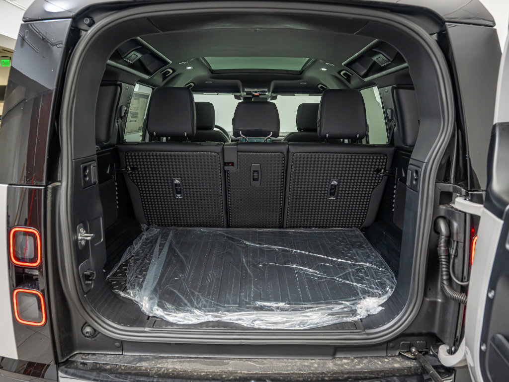 New 2026 Land Rover Defender 110 S AWD/4WD image 36