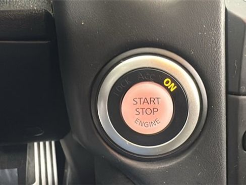 Used 2017 Nissan 370Z Touring image 19