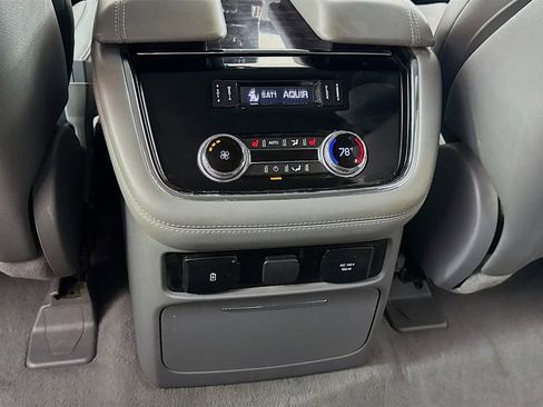 Used 2020 Lincoln Navigator Reserve w/ Luxury Package image 31