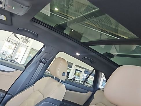 New 2026 Volkswagen Atlas Cross Sport SE image 29