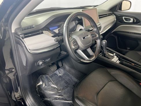 Used 2022 Jeep Compass Limited AWD/4WD image 9