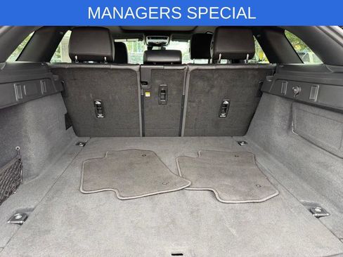 Used 2025 Land Rover Range Rover Velar Dynamic SE AWD/4WD image 20