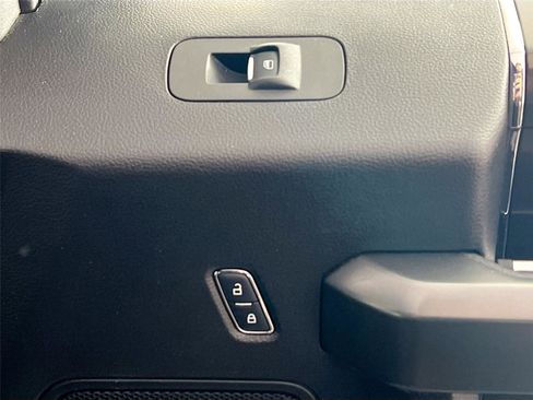 Used 2018 Ford F150 XLT w/ Equipment Group 302A Luxury image 31