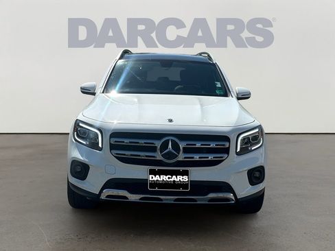 Used 2023 Mercedes-Benz GLB 250 4MATIC image 2