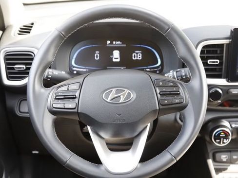 Certified 2026 Hyundai Venue SEL FWD image 18
