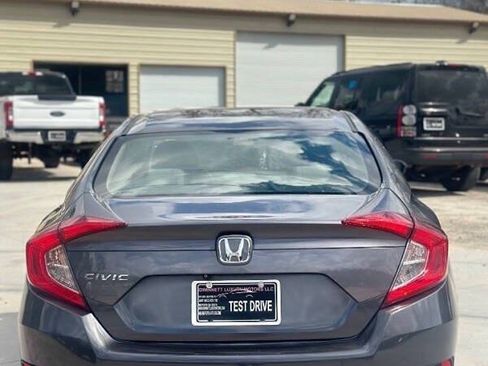 Used 2017 Honda Civic LX image 5