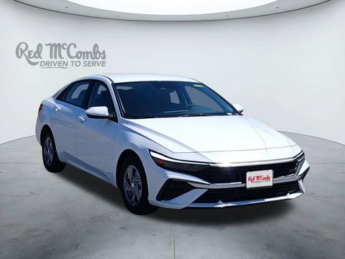 New 2026 Hyundai Elantra SE FWD image 7