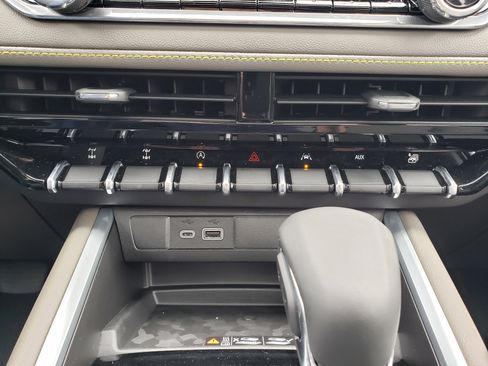 New 2026 Chevrolet Colorado ZR2 w/ Technology Package image 22