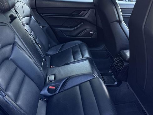 Used 2022 Porsche Taycan RWD image 37