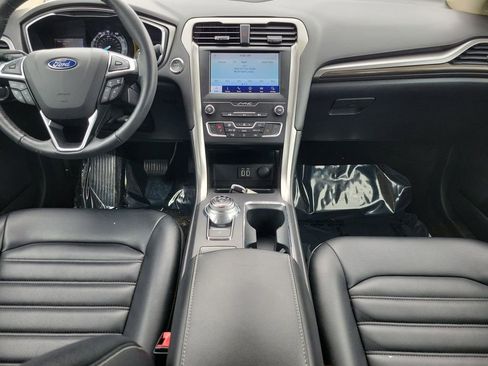 Used 2020 Ford Fusion SEL FWD image 12