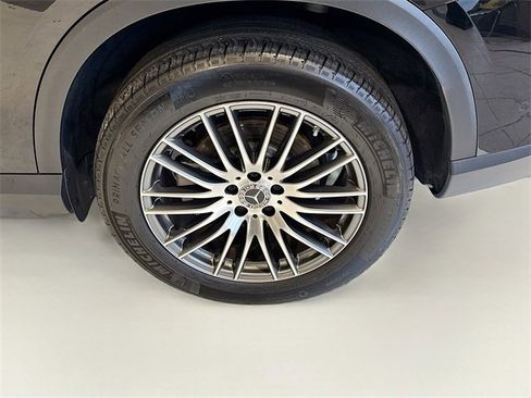 Certified 2024 Mercedes-Benz GLC 300 4MATIC image 32