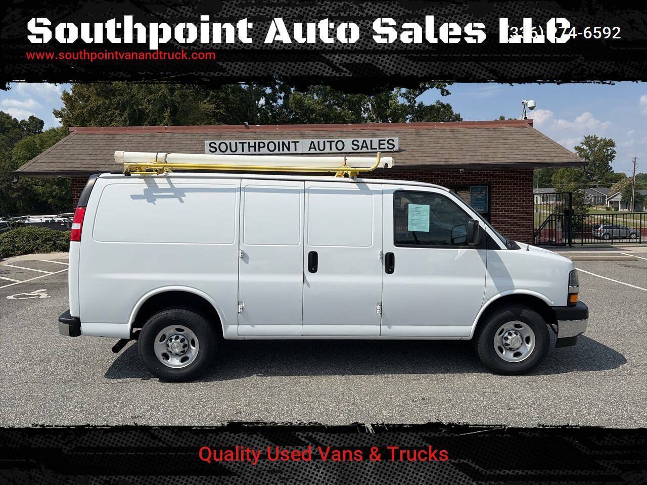 Used 2022 Chevrolet Express 2500 w/ Driver Convenience Package RWD image 1