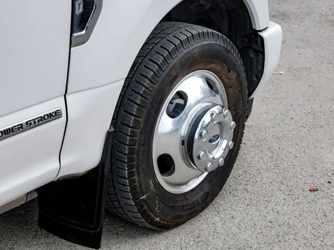 Used 2018 Ford F350 Platinum w/ Platinum Ultimate Package image 61