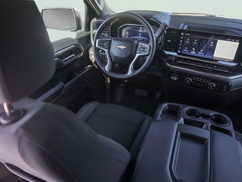 Used 2024 Chevrolet Silverado 1500 LT AWD/4WD image 28