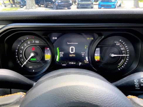Used 2024 Jeep Wrangler Unlimited AWD/4WD image 20