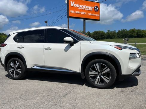 Used 2021 Nissan Rogue SL FWD image 1