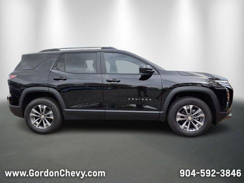 New 2026 Chevrolet Equinox LT w/ Convenience Package II AWD/4WD image 8