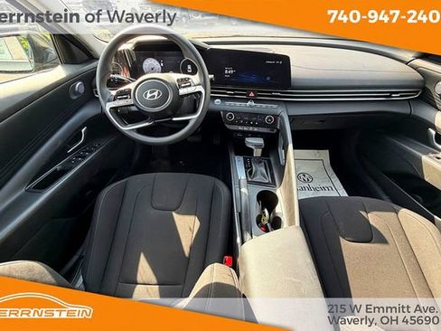 Used 2024 Hyundai Elantra SEL FWD image 10
