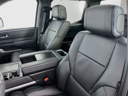 Used 2024 Toyota Tundra Platinum AWD/4WD image 25