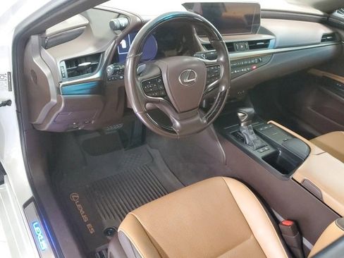 Used 2021 Lexus ES 300h w/ Premium Package image 10