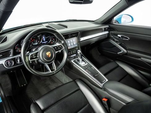 Used 2017 Porsche 911 Carrera RWD image 4