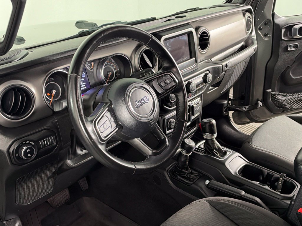 Used 2022 Jeep Gladiator Sport AWD/4WD image 15