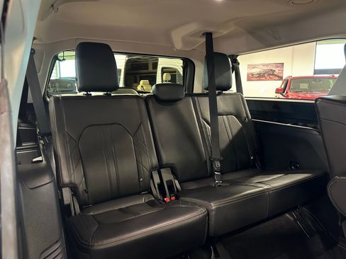 Used 2021 Ford Expedition Max Platinum image 47