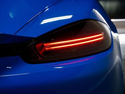 Used 2023 Porsche 718 Boxster Spyder RWD image 90
