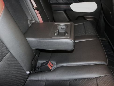 Used 2023 GMC Canyon AT4X image 76