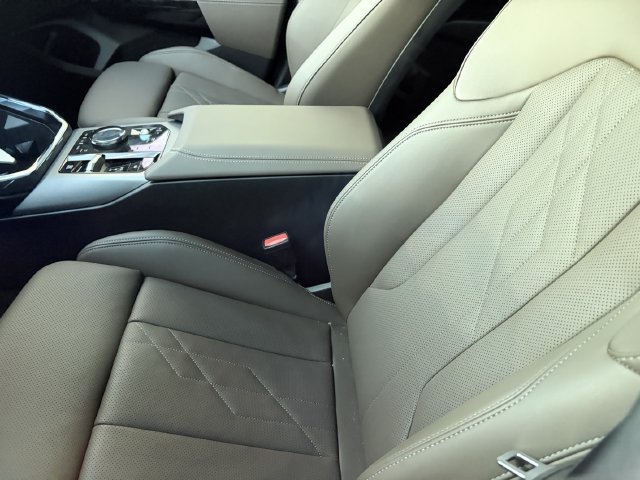 Used 2026 BMW X3 xDrive30i w/ Convenience Package AWD/4WD image 4