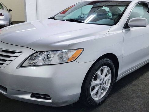 Used 2009 Toyota Camry LE FWD image 4