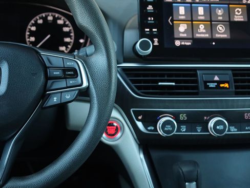 Used 2018 Honda Accord EX image 34