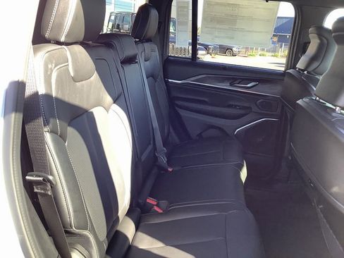 New 2025 Jeep Grand Cherokee Overland w/ Luxury Tech Group IV image 33