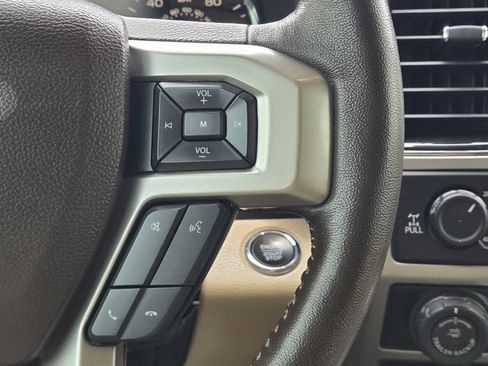 Used 2020 Ford F150 Lariat w/ Equipment Group 502A Luxury AWD/4WD image 27