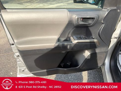 Used 2018 Toyota Tacoma SR5 RWD image 7