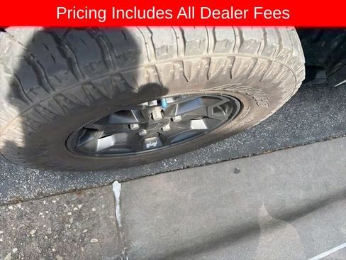 Used 2022 Jeep Gladiator Sport AWD/4WD image 15
