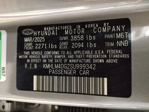 Used 2025 Hyundai Elantra Sport FWD image 33