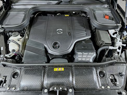 New 2026 Mercedes-Benz GLS 450 4MATIC image 33