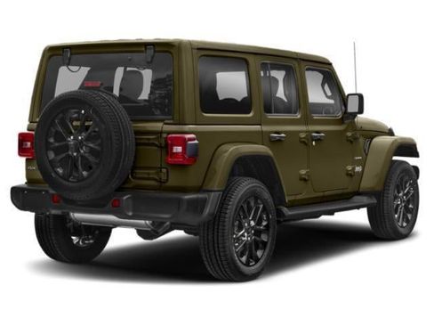 Used 2022 Jeep Wrangler Unlimited Sahara w/ Cold Weather Group image 3