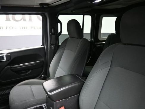 Used 2018 Jeep Wrangler Unlimited Sport S AWD/4WD image 16