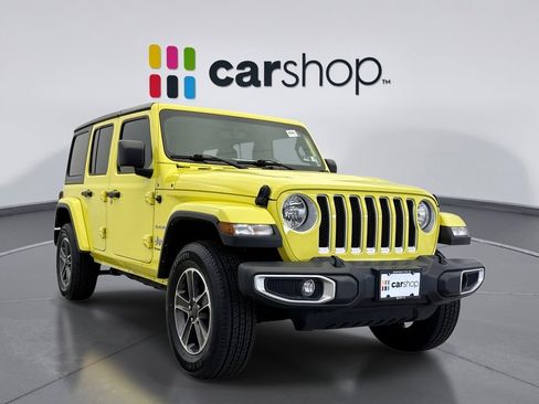 Used 2023 Jeep Wrangler Unlimited Sahara image 7