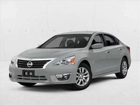 Used 2014 Nissan Altima 2.5 S w/ Display Audio Package image 1