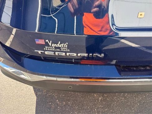 Used 2022 GMC Terrain SLT w/ Infotainment Package II image 10