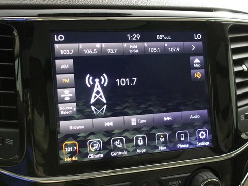 Used 2021 Jeep Grand Cherokee Overland AWD/4WD image 32