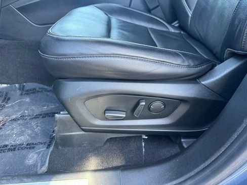 Used 2021 Ford Explorer Limited w/ Equipment Group 301A AWD/4WD image 5
