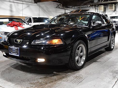 Used 2001 Ford Mustang GT RWD image 3